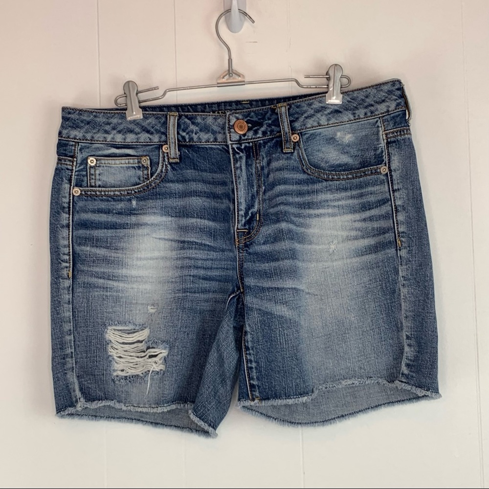 American Eagle Bermuda Style Jean Shorts Sz 8